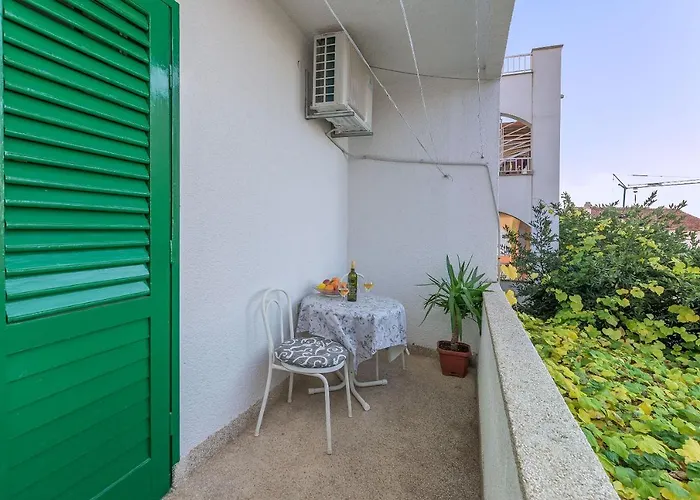 Apartments And Room Nevenka